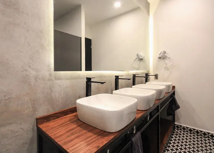 Herold Homes Cama En Compartida Men Hostal